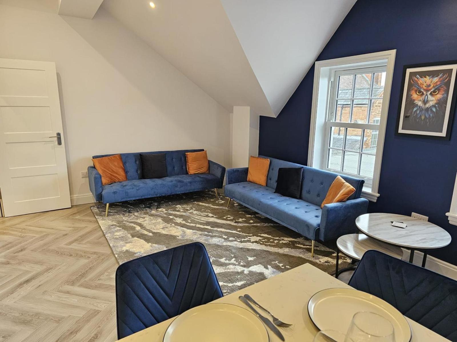 The Loft, ريديتش المظهر الخارجي الصورة