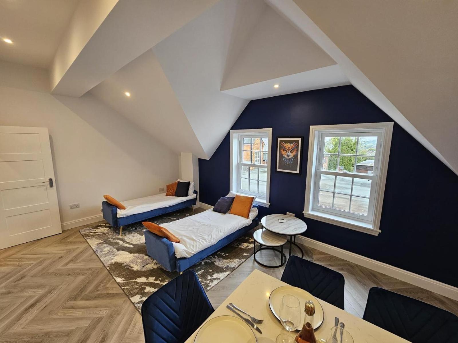 The Loft, ريديتش المظهر الخارجي الصورة