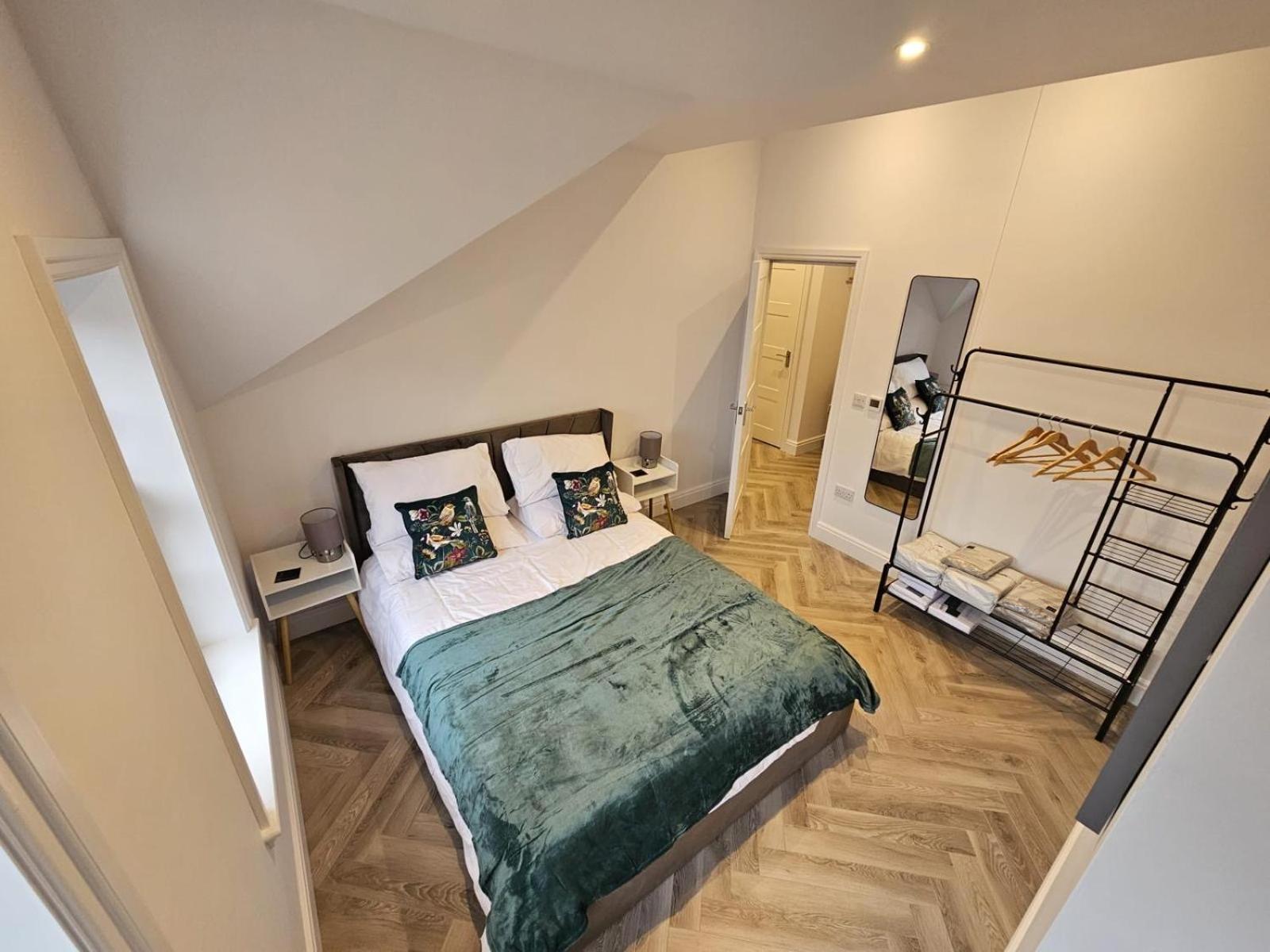 The Loft, ريديتش المظهر الخارجي الصورة