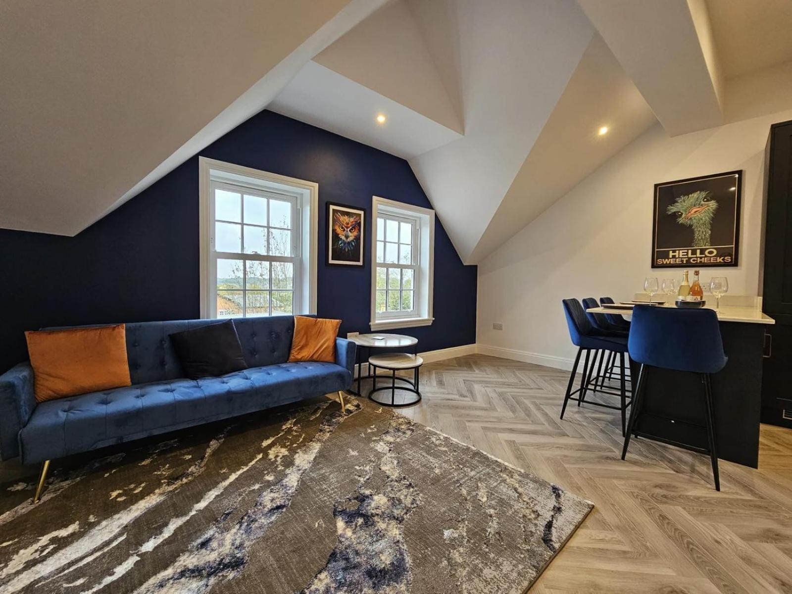 The Loft, ريديتش المظهر الخارجي الصورة